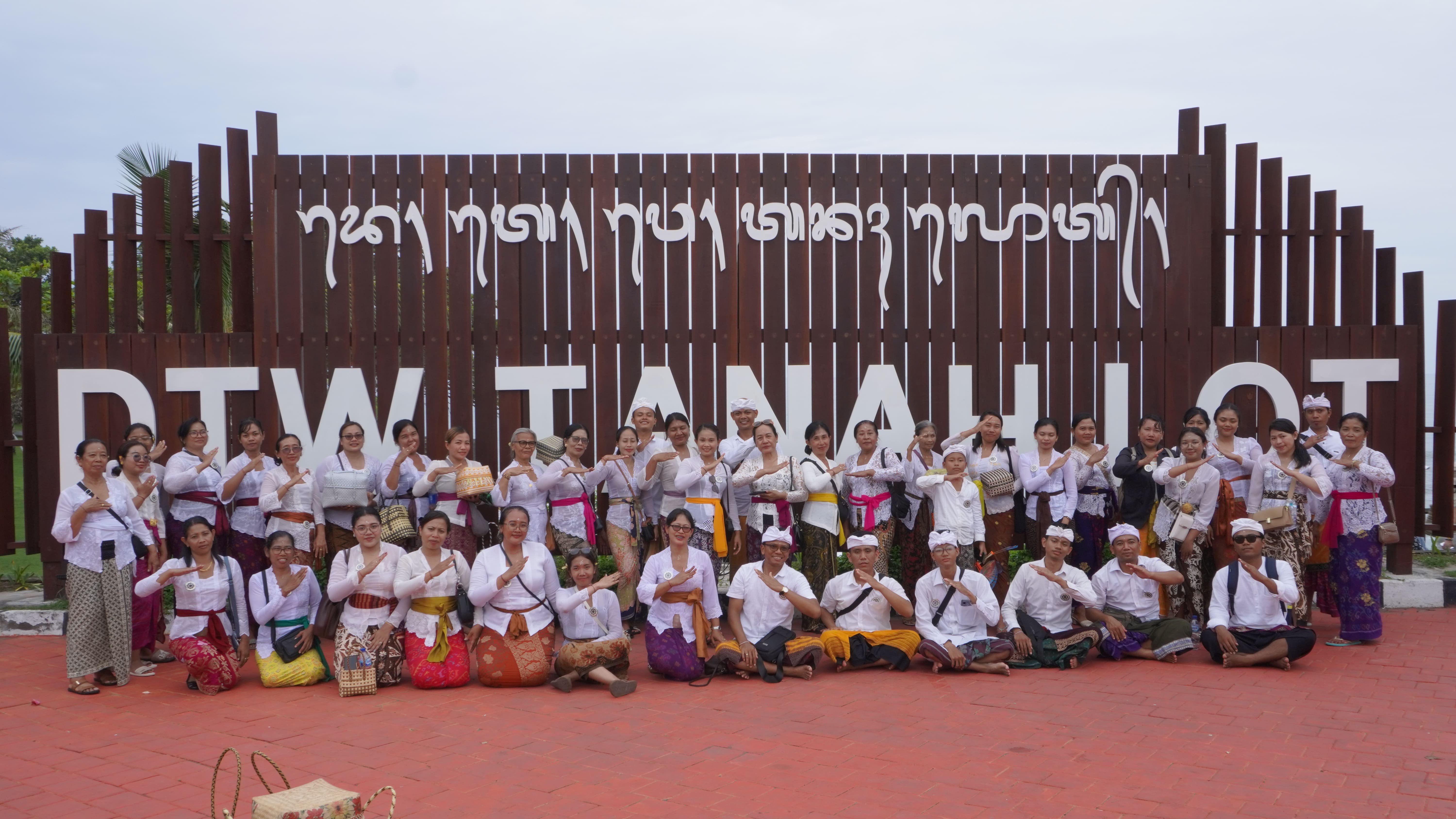 JUMARI Tirta Yatra: Menyatukan Spiritualitas dan Kebersamaan Anggota